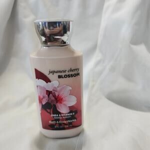 Bath & Body Works Japanese Cherry Blossom Body Lotion 8 oz Full Size New